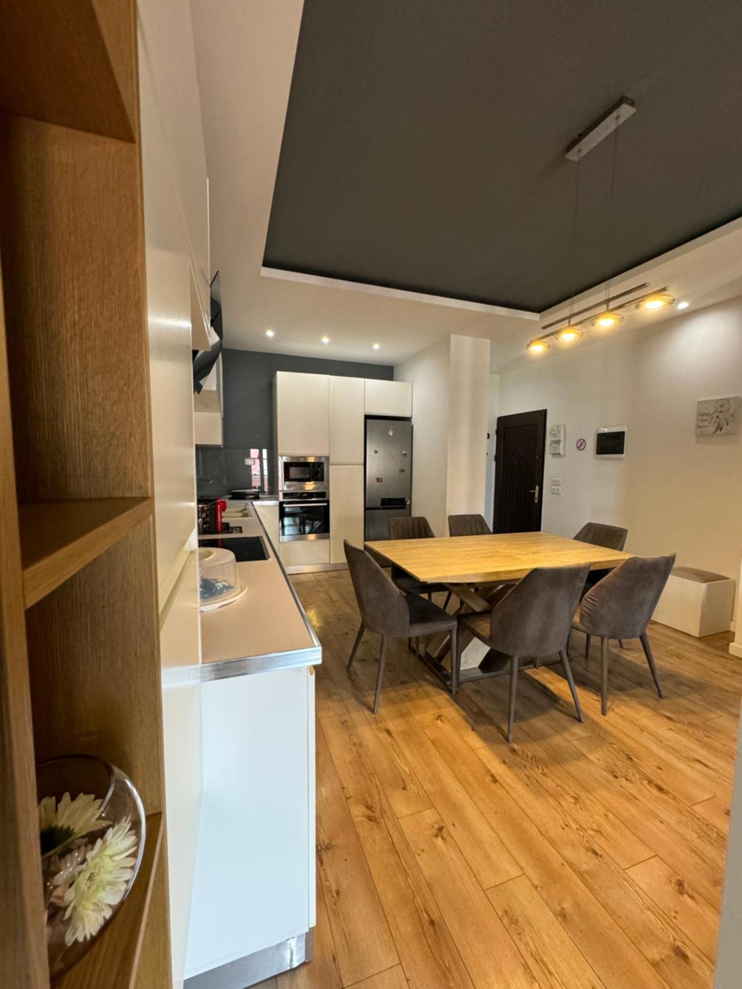 Kreilux Valona Apartment Vlorë Екстериор снимка